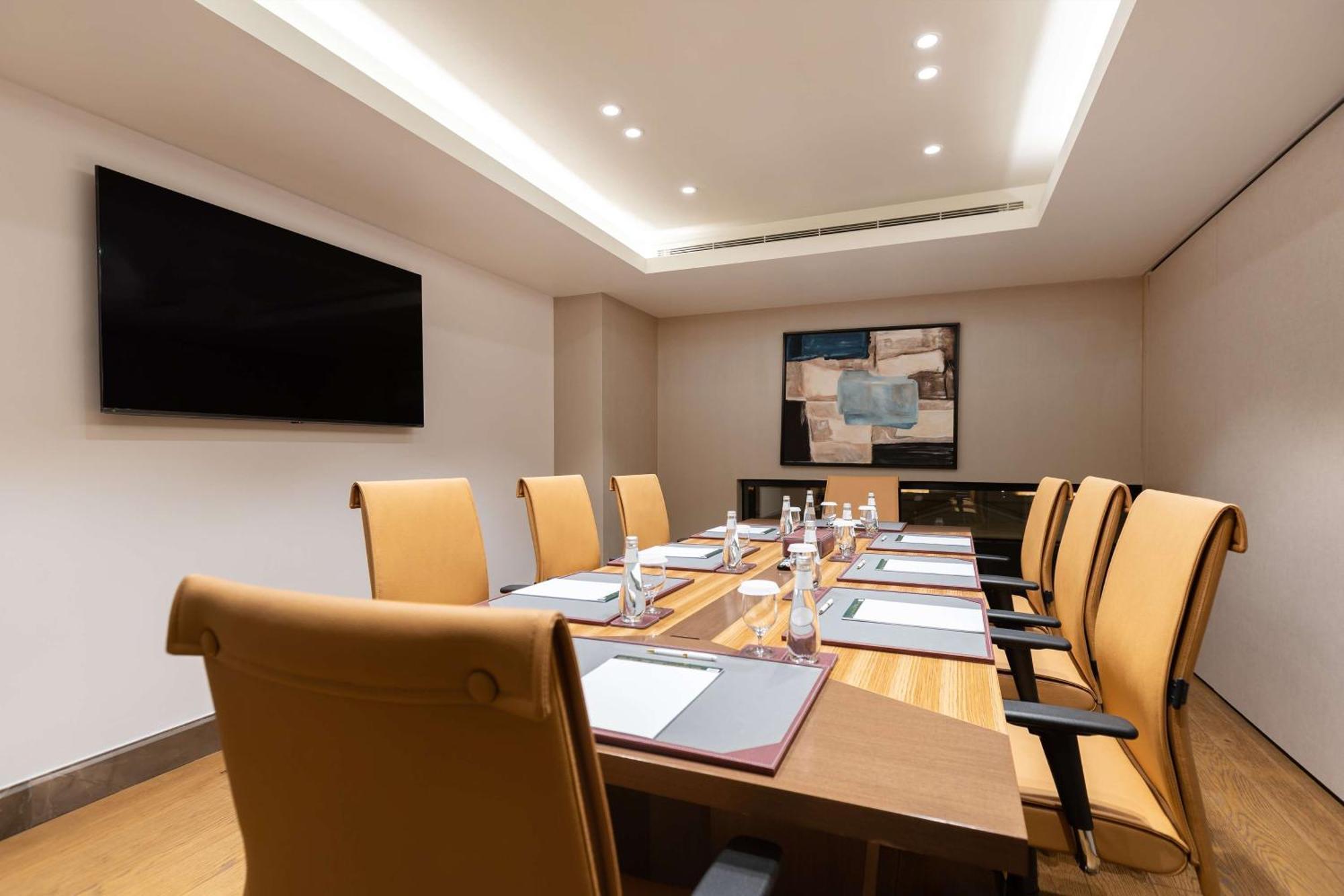 Mansard Riyadh, A Radisson Collection Hotel Exterior photo Meeting room at the hotel