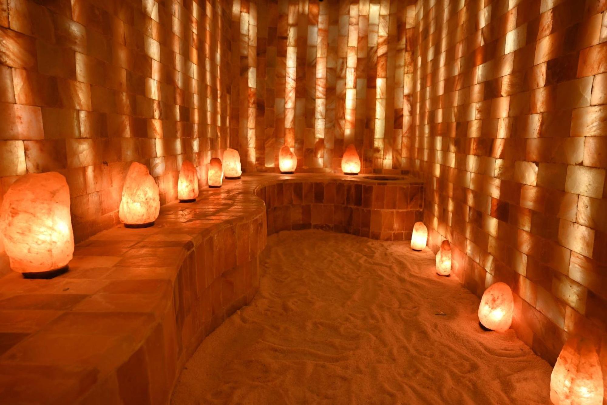 Mansard Riyadh, A Radisson Collection Hotel Exterior photo Himalayan salt cave